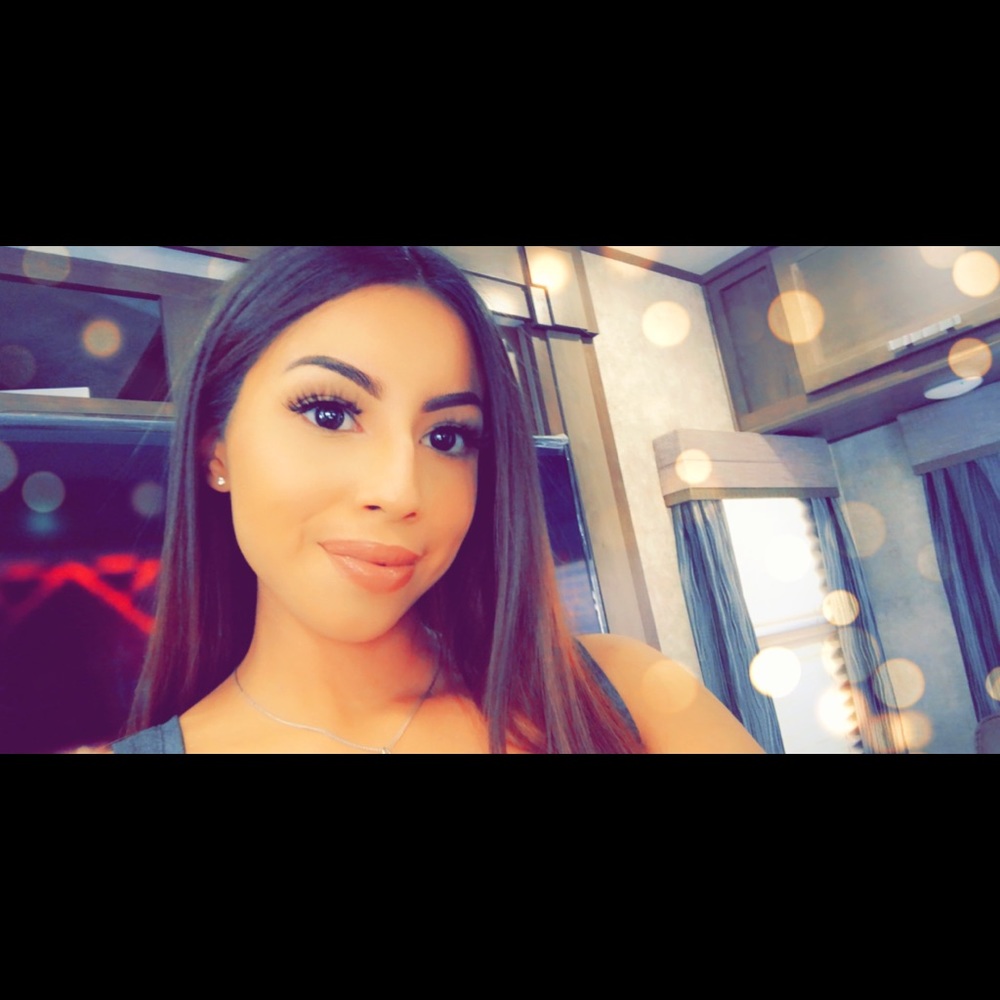 Meet your Posher, Natalie